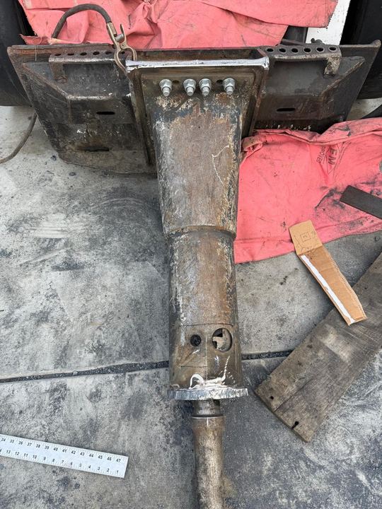 Heavy bracket, plate, tab, and support repair welding.